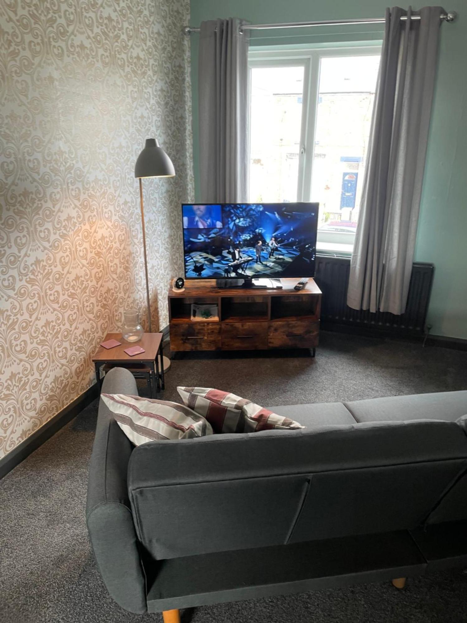 Modern And Homely Appartment!